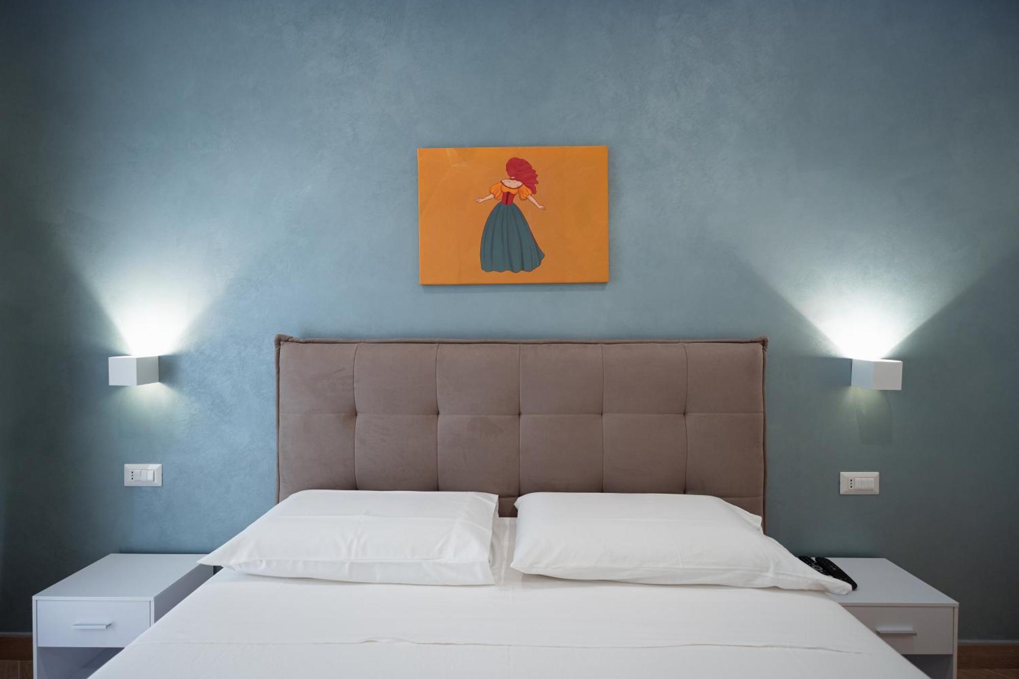 Nazzarooms Naples Luaran gambar